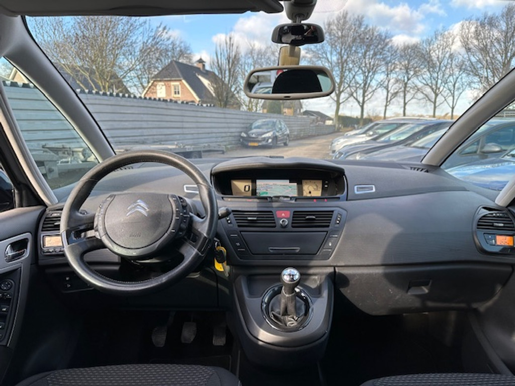 37284102-4.jpg