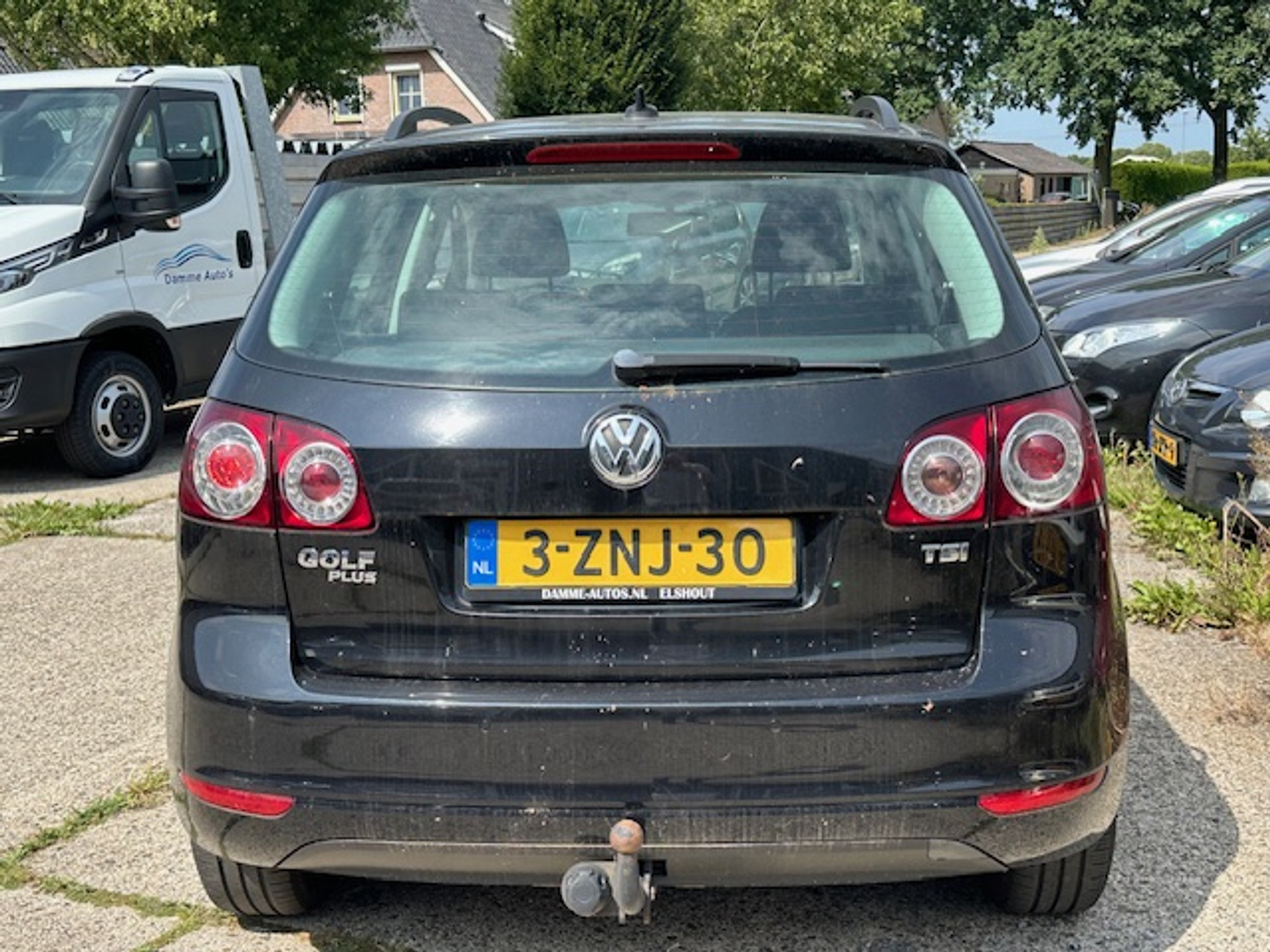 39875694-9.jpg