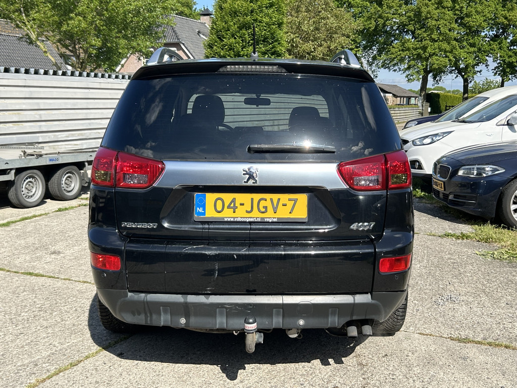 44784917-8.jpg