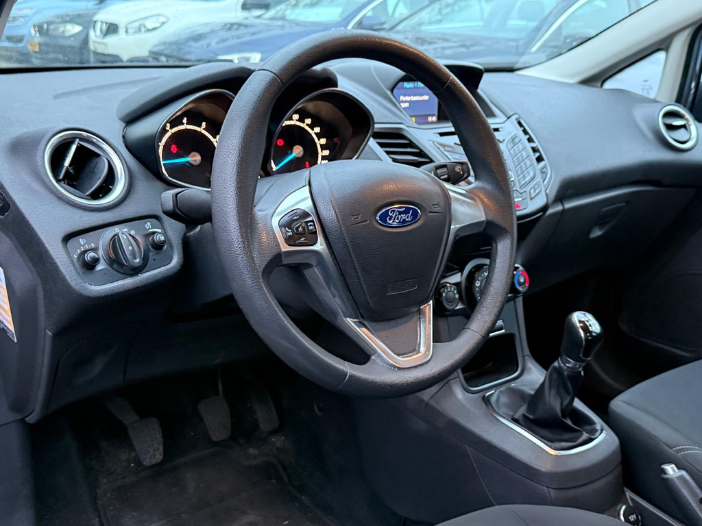 50993398-13.jpg